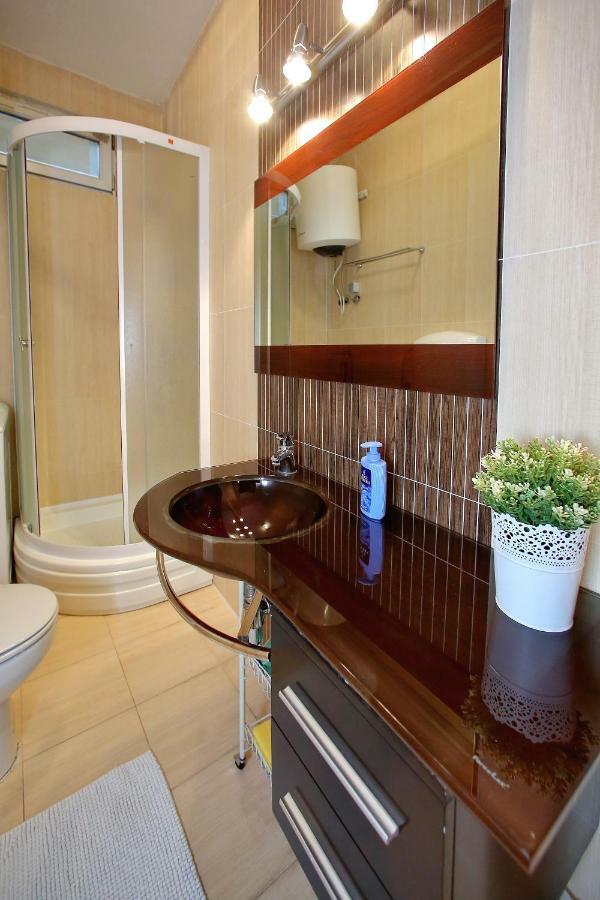 Globe Apartament 2